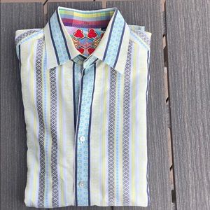 Men’s shirt size L